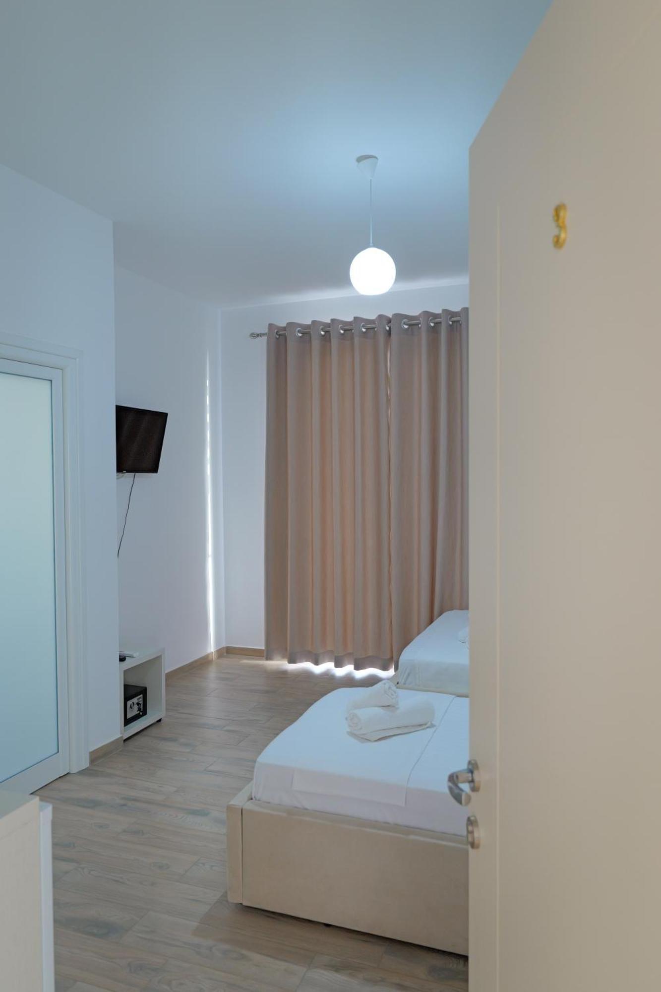 Hotel Veliaj Ksamil Exteriér fotografie