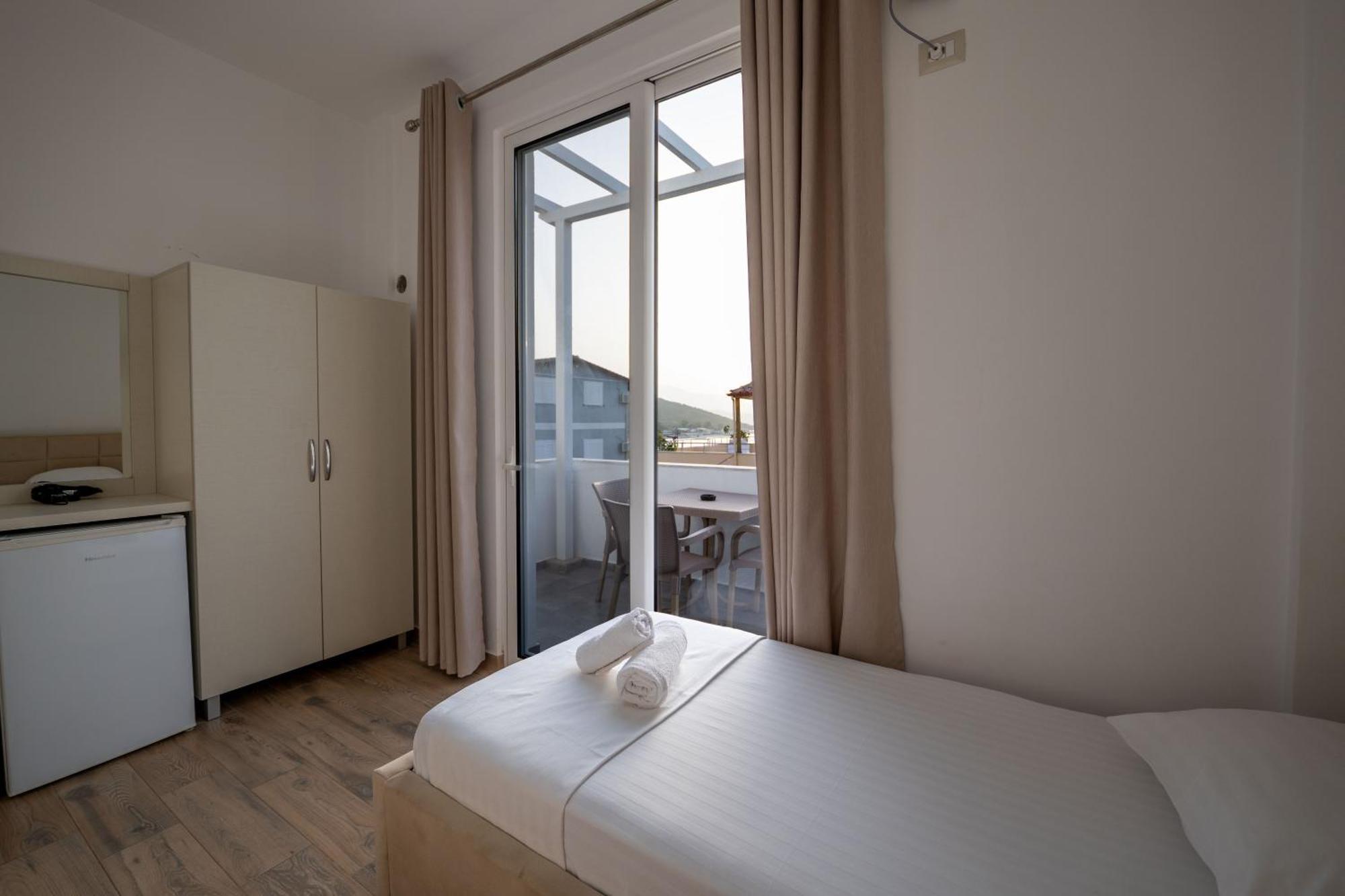 Hotel Veliaj Ksamil Exteriér fotografie