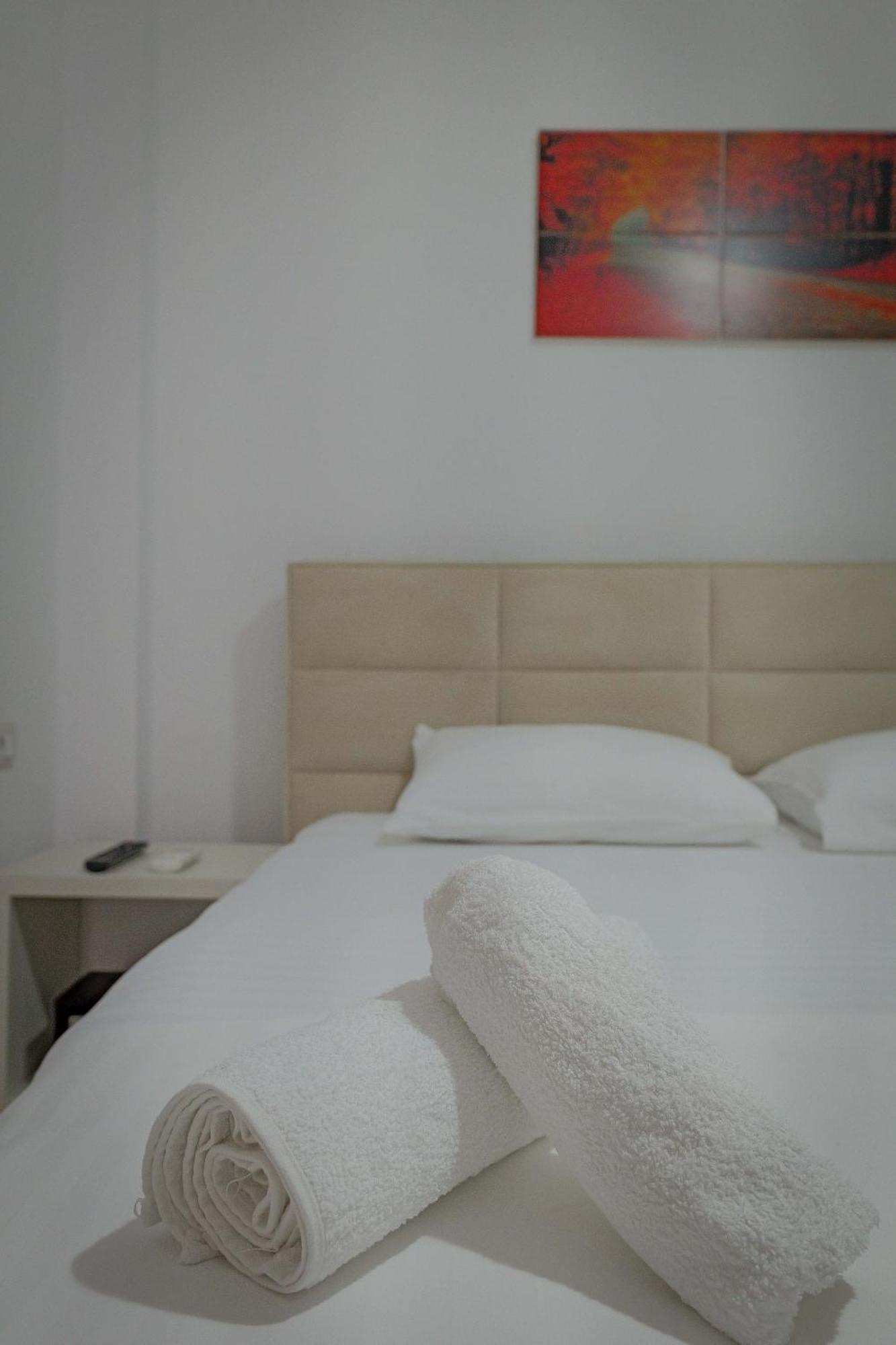Hotel Veliaj Ksamil Exteriér fotografie