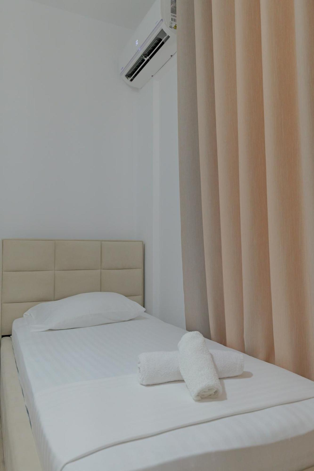 Hotel Veliaj Ksamil Exteriér fotografie
