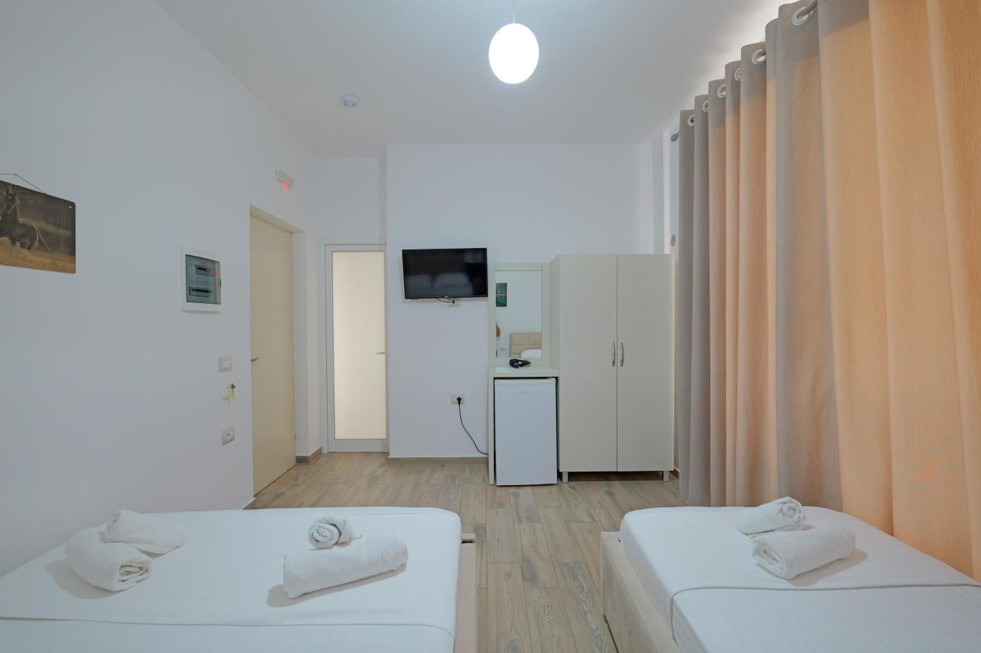 Hotel Veliaj Ksamil Exteriér fotografie