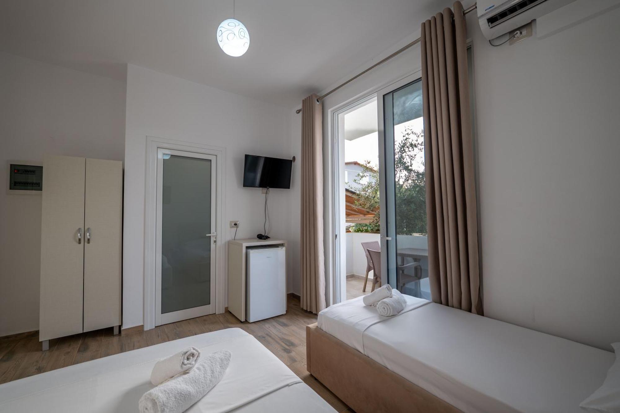 Hotel Veliaj Ksamil Exteriér fotografie